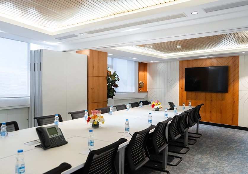 How to Choose the Perfect Meeting Room for Your Business: The Ultimate 2026 Guide