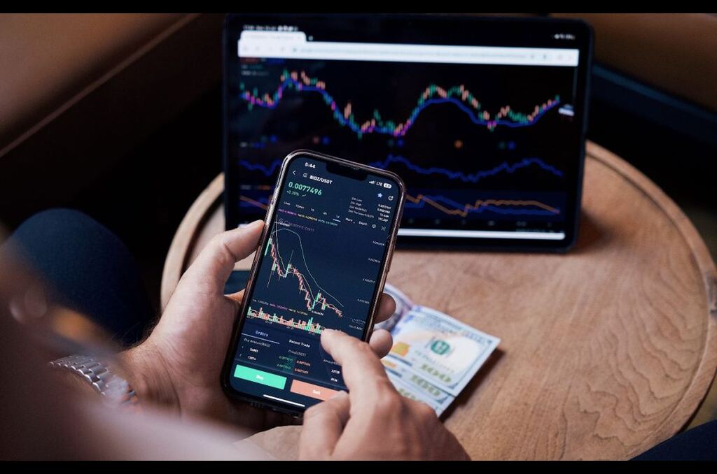 Analyzing Trader Success Rates: How a Controlled Ecosystem Creates Profitable Traders