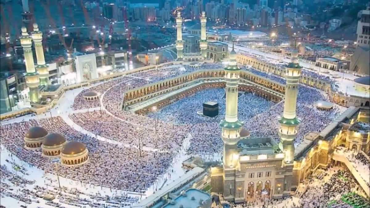 Umrah Tips from UK: Packing List Essentials for Umrah 