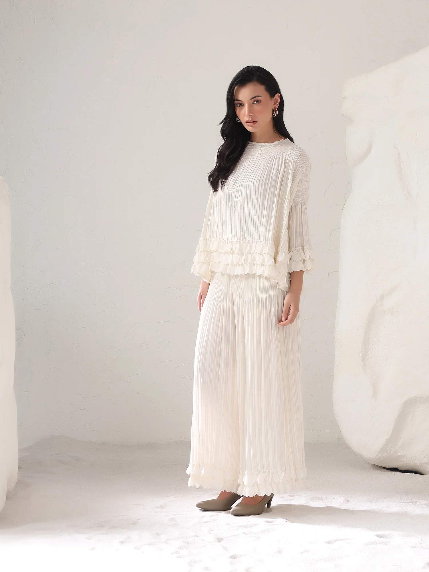 Pleated Dresses: The Perfect Blend of Elegance and Modern Fashion