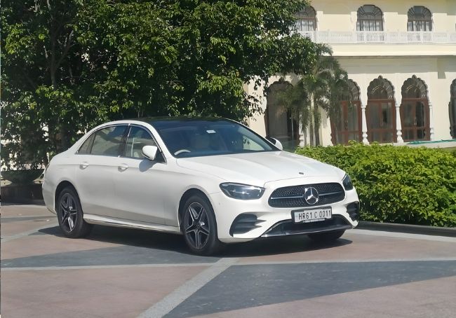 Discover Premium Road Travel in Jaipur with Mercedes Luxury Services