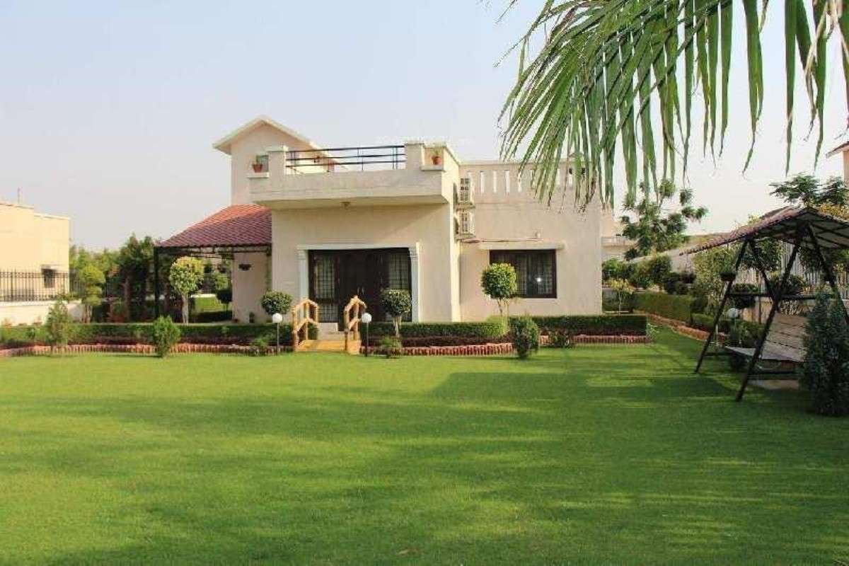 Farmhouse for Sale in Sector 5 Noida – Premium Investment & Luxury Living Opportunity