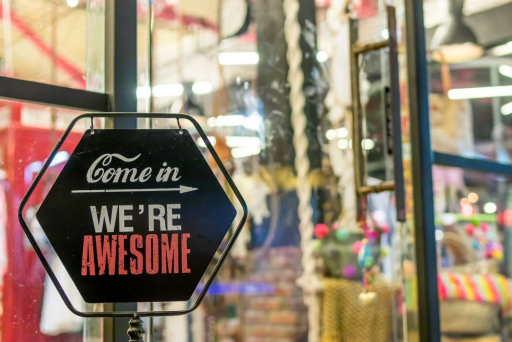 How Signage Companies Improve Foot Traffic and Sales