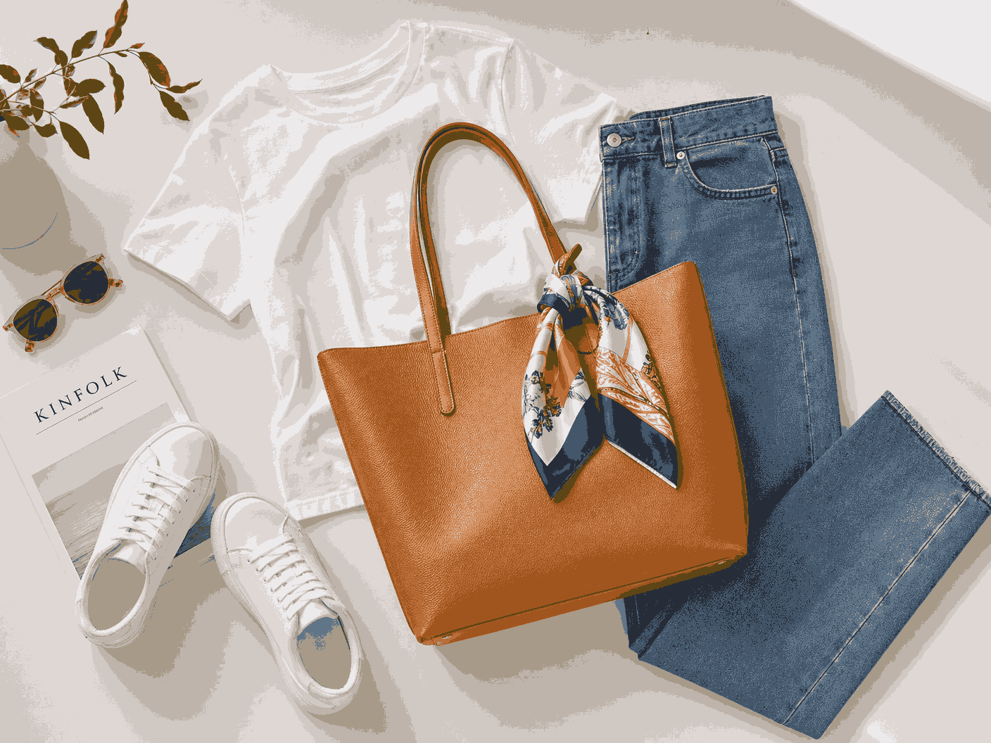 How a Brown Leather Messenger Bag for Men Supports an Organized Daily Routine