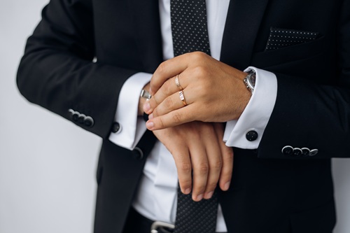 Cufflinks for Men: A Complete Style Guide for Modern Gentlemen