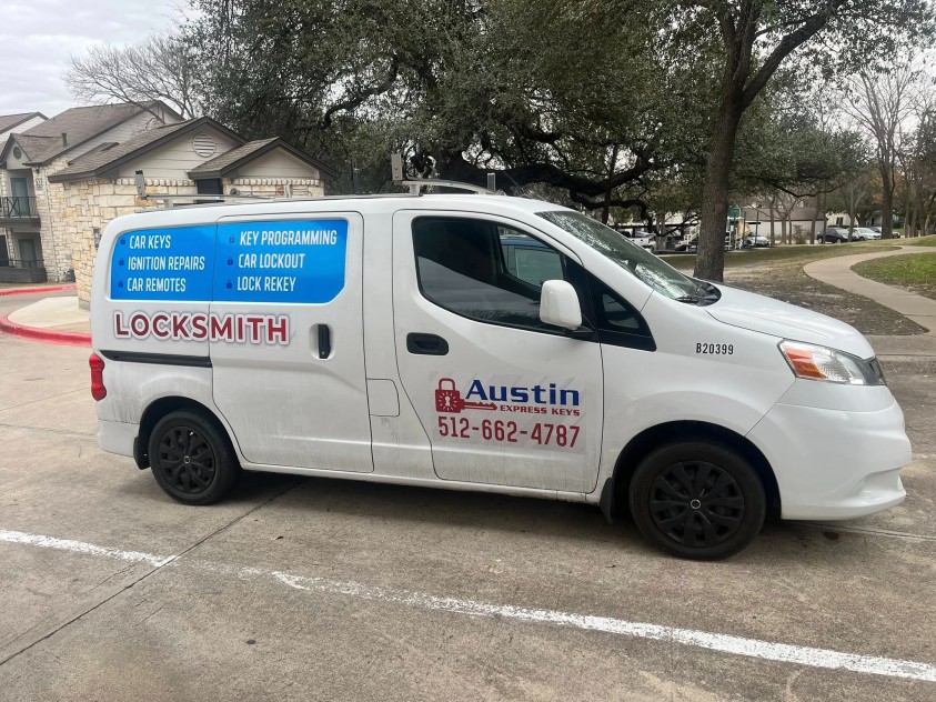 Professional Auto Locksmith Tips for Fast and Secure Vehicle Access 