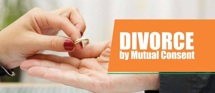 How Can a Mutual Divorce Lawyer in Noida Help You Through the Legal Process?