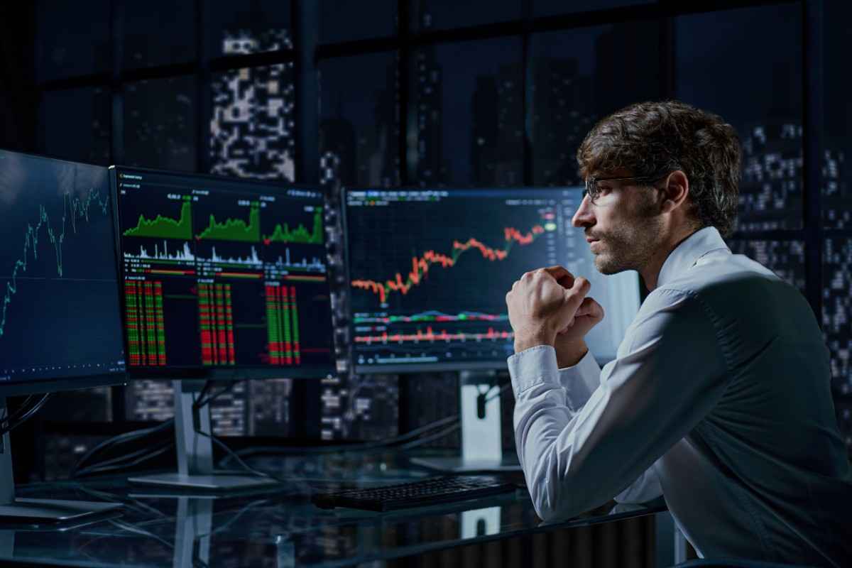Algorithmic Mirroring: Decoding the Infrastructure of Copy Trading