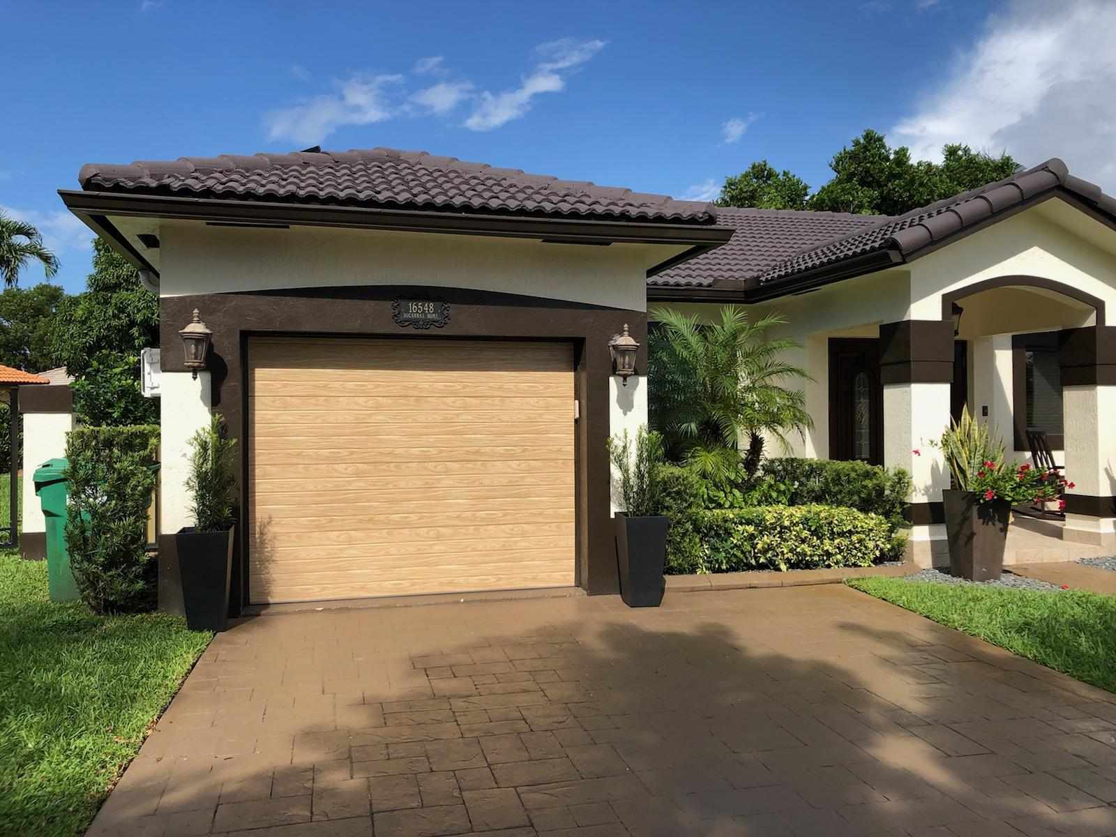 Garage Door Repair & Installation in Coral Springs & Parkland, FL