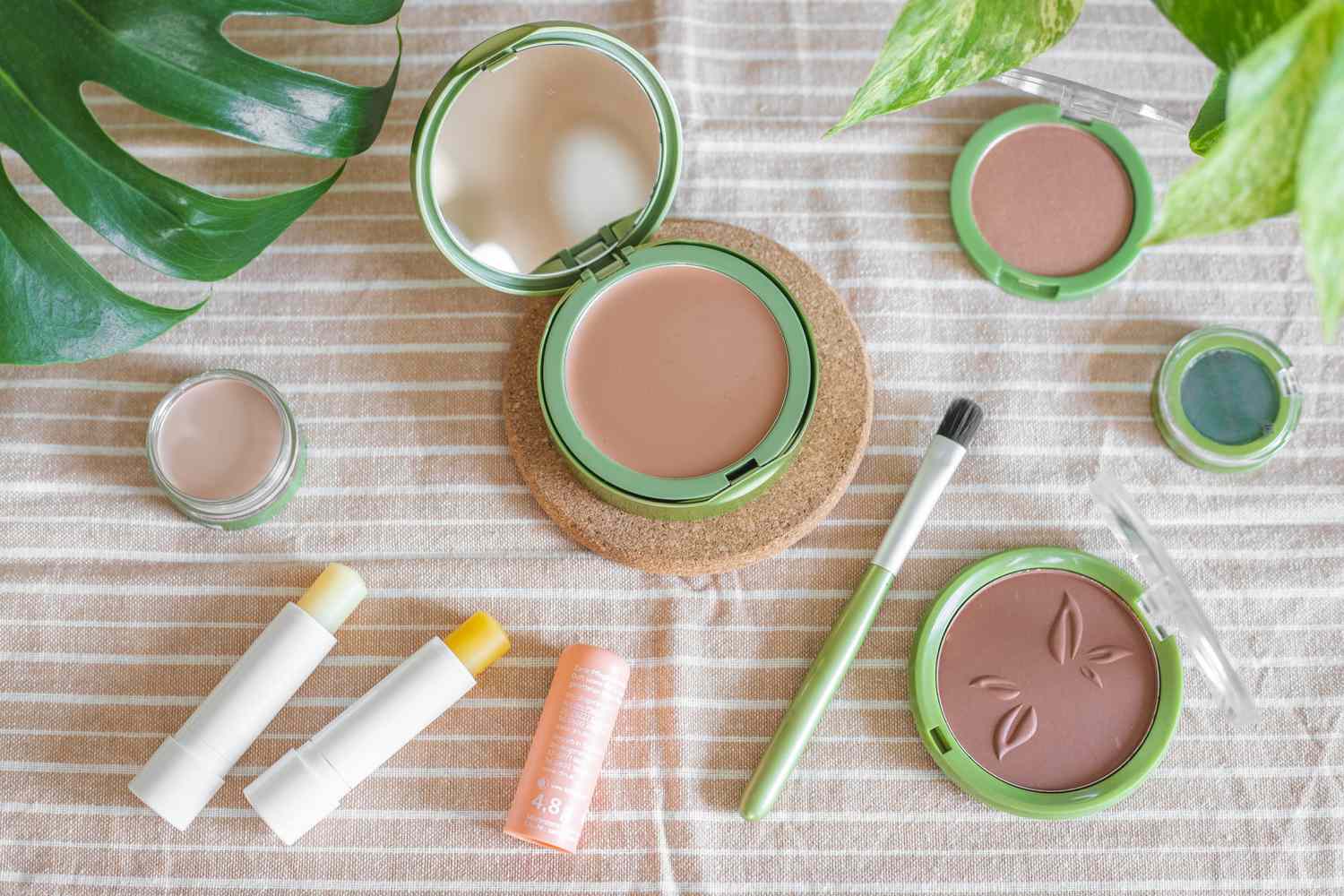 Waterless Cosmetics Market Developments Transforming Sustainable Beauty Product Innovation