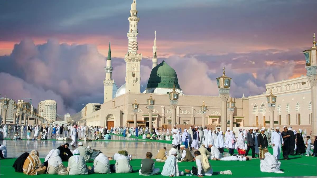 Which Features Define a Professional Umrah Travel Agency Birmingham