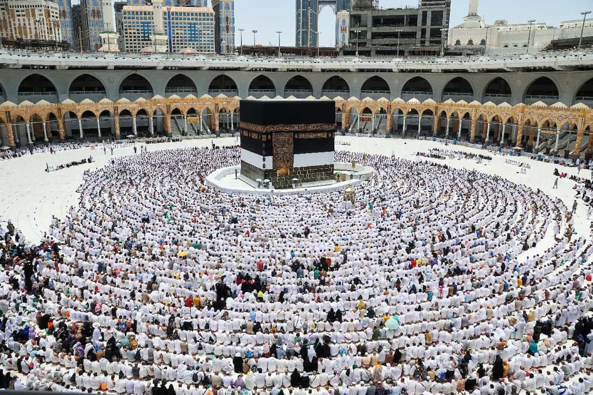 Which Services Should Be Included in Ramadan Umrah Packages?