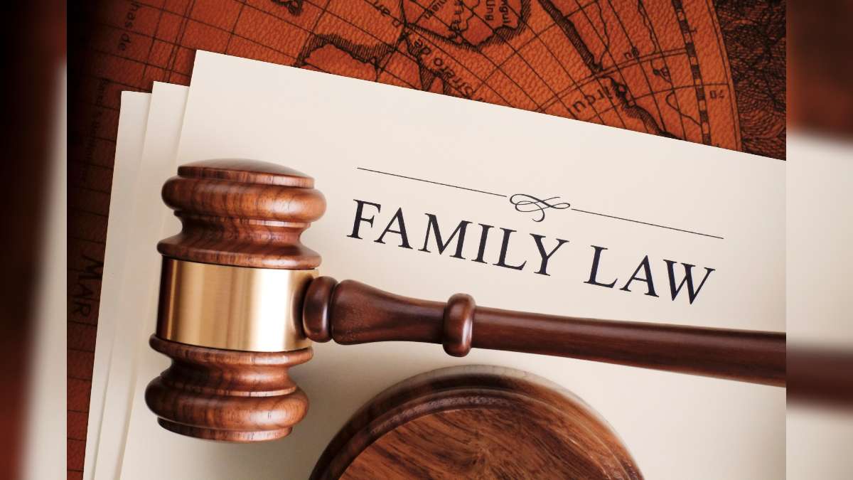 How to Choose the Top Family Lawyer in Noida for Your Legal Needs?