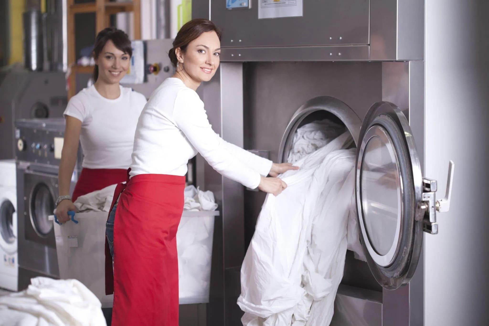 How a Commercial Laundry Service for Restaurant Operations Improves Efficiency