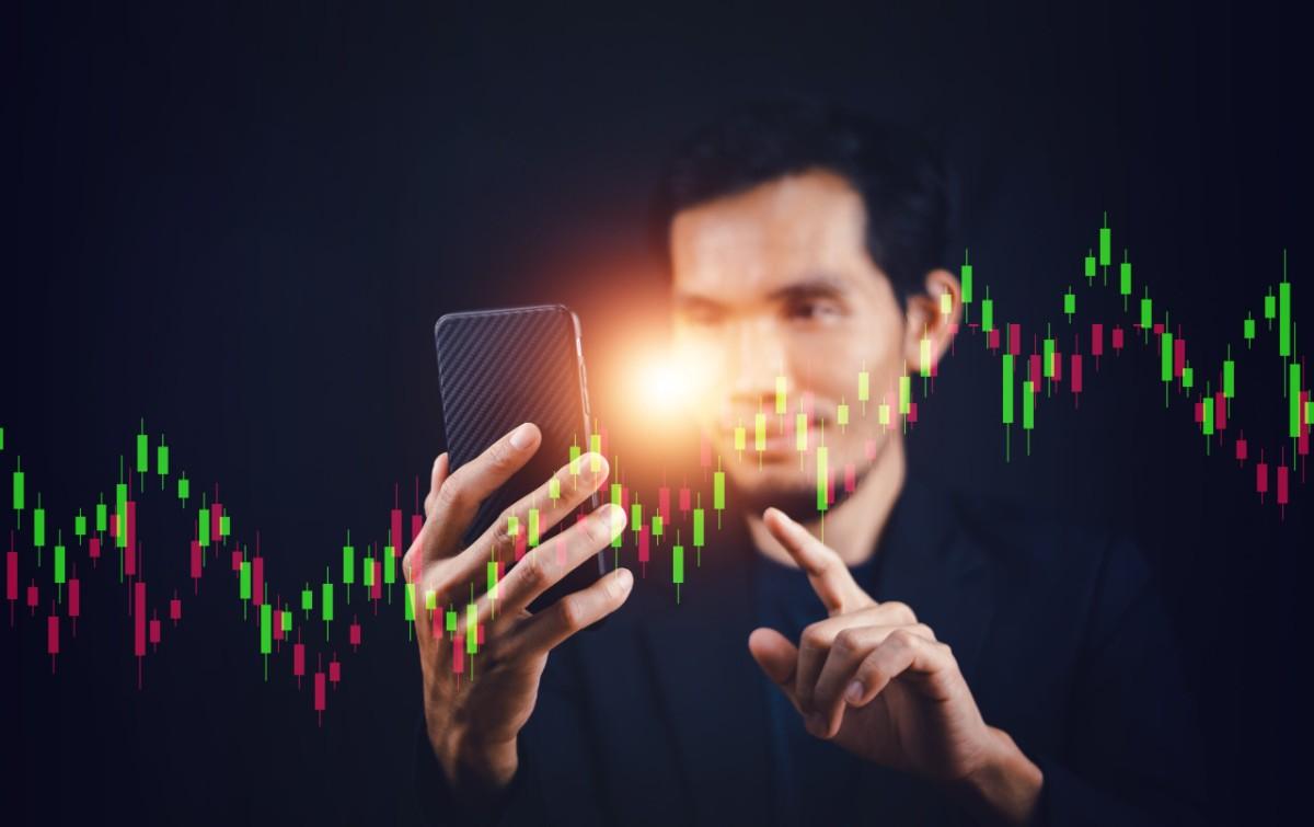 Copy Trading Architecture: Signal Evaluation and Risk Synchronization in Modern Forex Networks