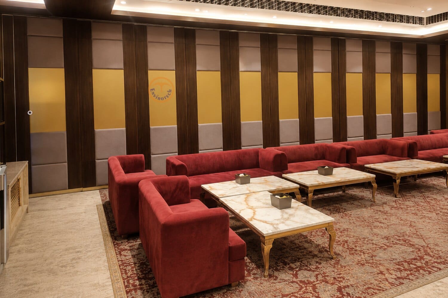 Sliding Folding Partitions: Transforming Spaces with Flexible Interior Solutions