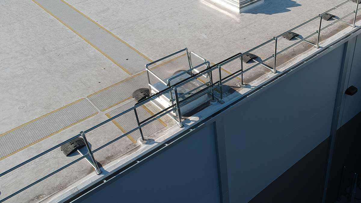 Product Fall Protection Systems Market Outlook: Safety Innovation, Digitalization, and Expanding Industry Applications