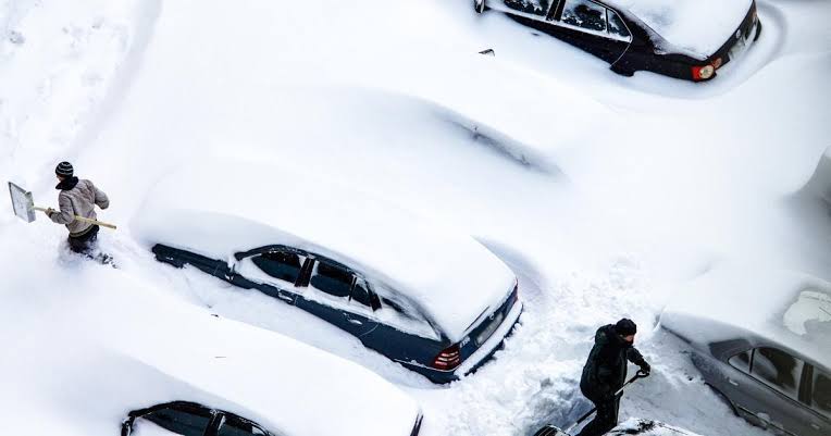 The Low-Snow Trap: Why Mild Winters Still Demand a Serious Commercial Plan
