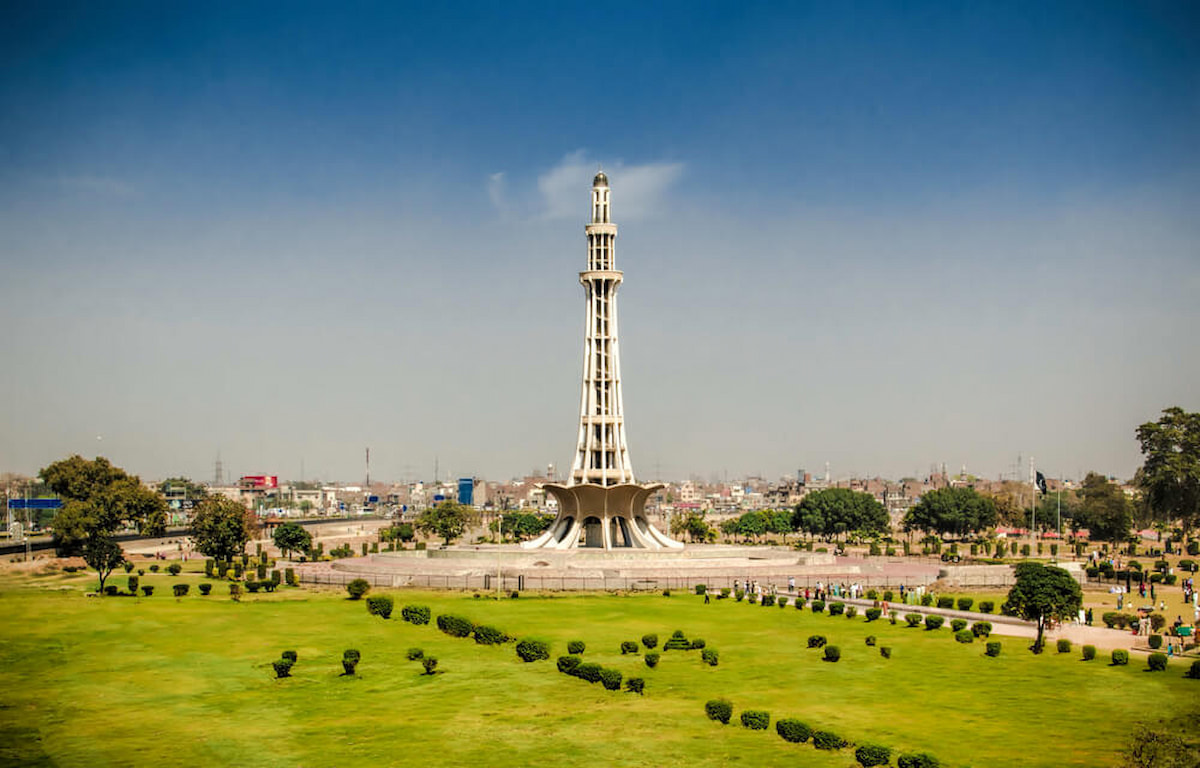 Book Cheap Flights to Pakistan from Manchester
