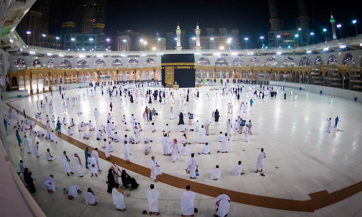Why December Umrah Is a Perfect Choice for UK Muslims