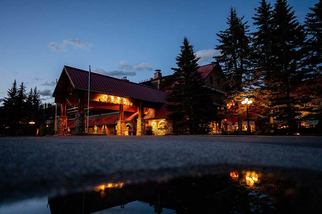What Amenities Make Lake Louise Resorts Ideal for a Relaxing Retreat?