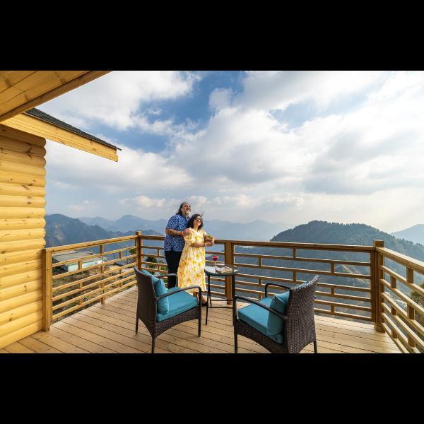 A Romantic Escape to the Hills: Planning a Mussoorie and Kanatal Honeymoon  