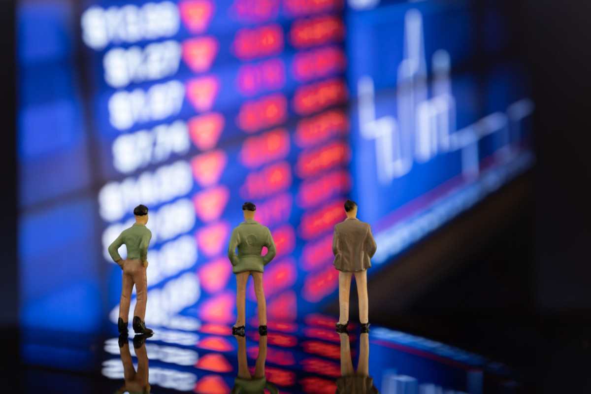 Forex Trading During Recession: Risks, Opportunities, and Defensive Strategies