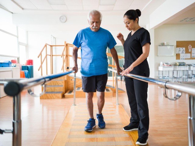 How Does Physical Therapy for Peripheral Neuropathy Improve Balance and Walking?