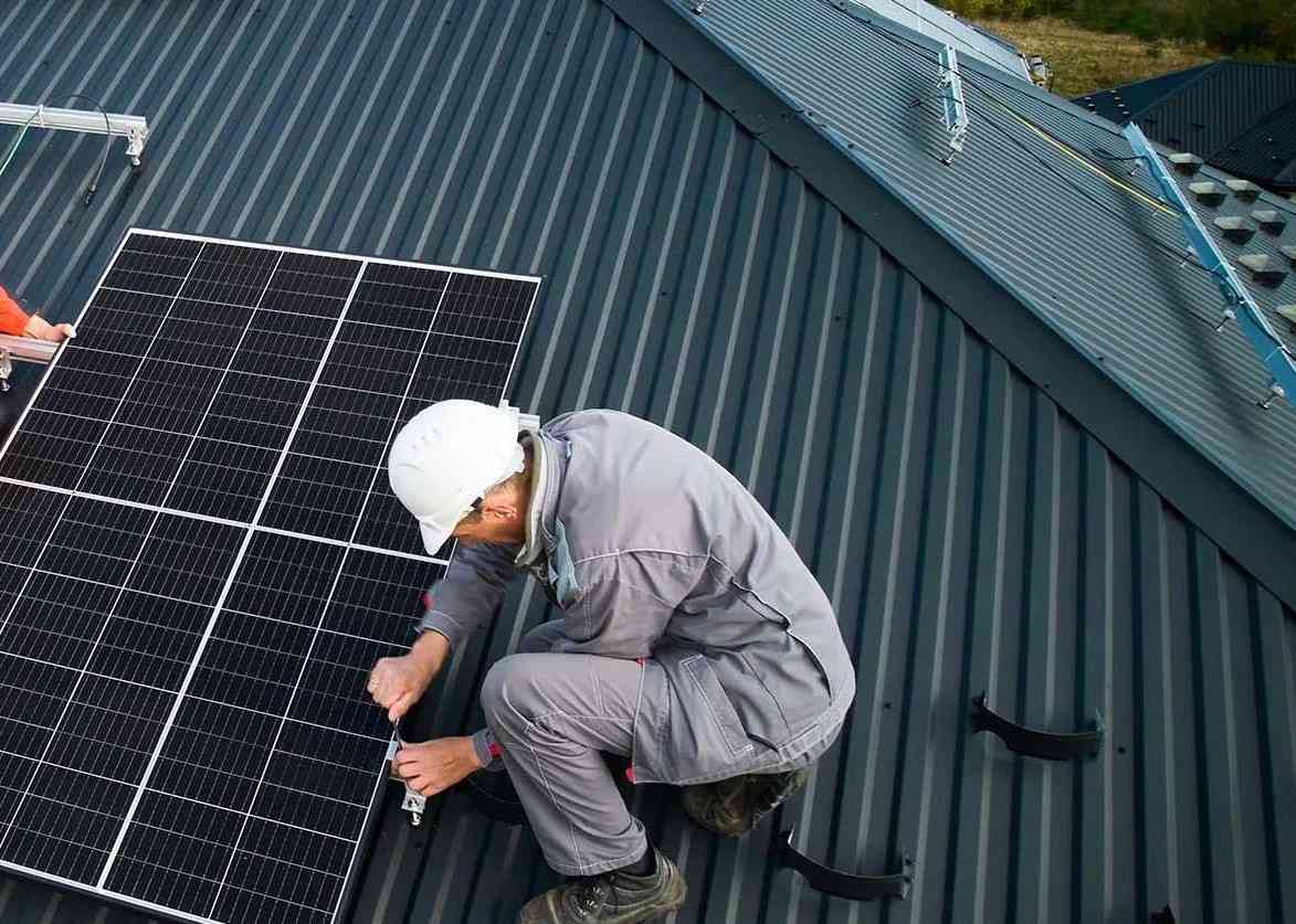 5 Common Mistakes Melbourne Homeowners Make When Buying Solar