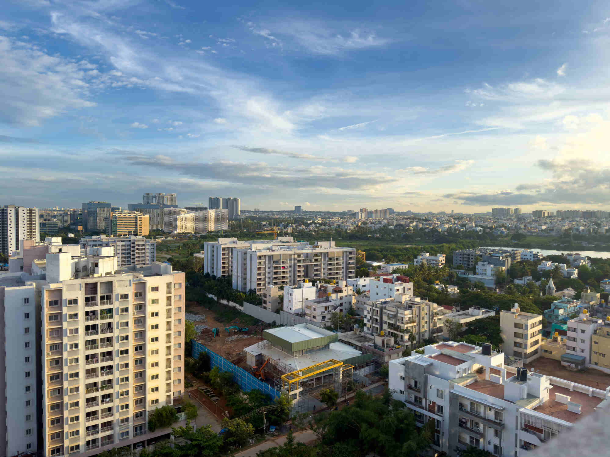 How to Choose the Best Builder in Bengaluru When Buying Land or Plots in 2026