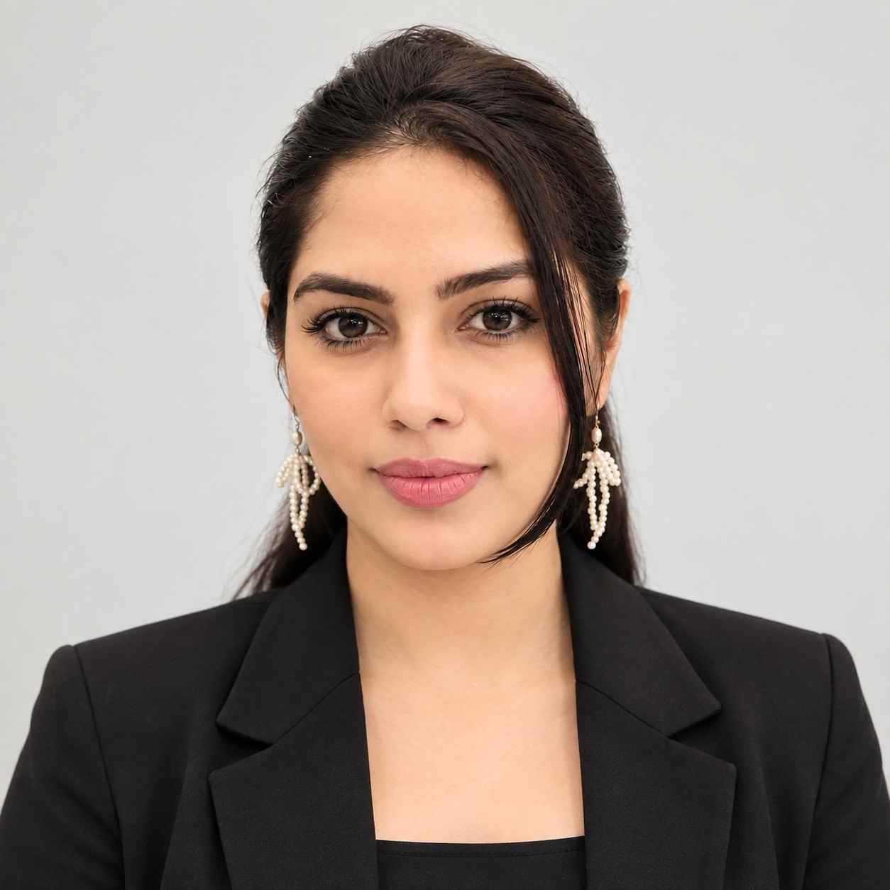 Tarun Poddar Foxhog Welcomes Priya Chauhan as Marketing & PR Manager