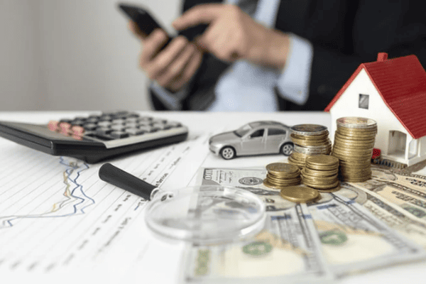 Money Management: 10 Smart Tips to Build Wealth