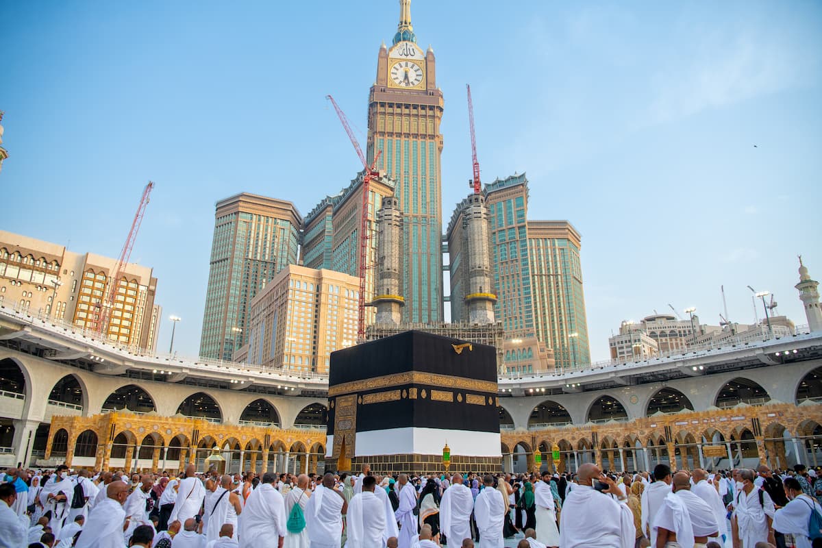 7 Nights 5 Star Umrah Packages: Budget and Booking Tips