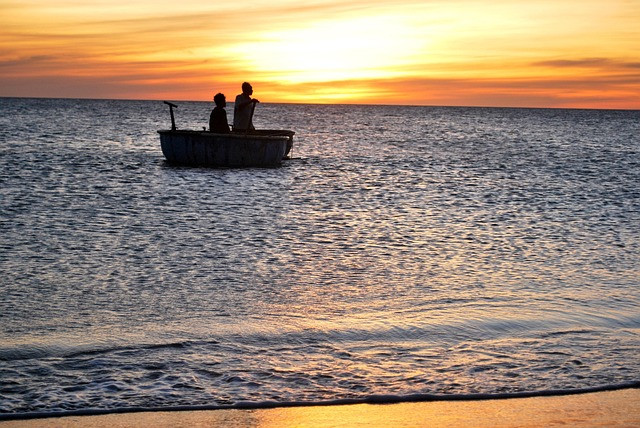 Practical Guide to Salary Benchmark Tools for Non‑Tech and Support Roles